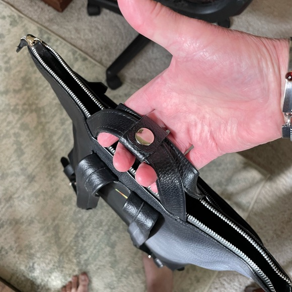 Excellent Condition *Lazaro* Brand Argentina Sleek Black Backpack/Tote - Picture 9 of 10